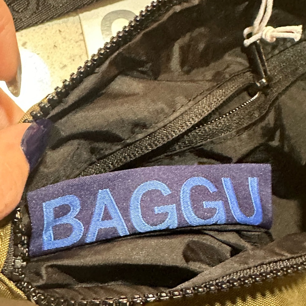 New! BAGGU Crescent Fanny Pack / sling bag in seaweed - new with tags! - Picture 7 of 16